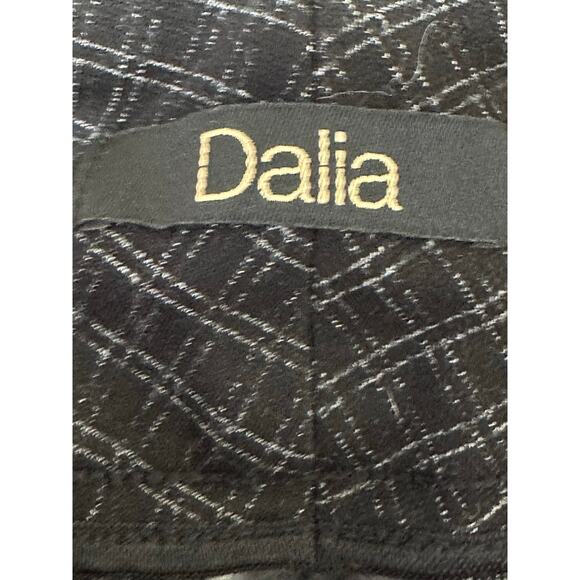 Dalia black plaid pull on flat front pants size Large - Picture 5 of 9
